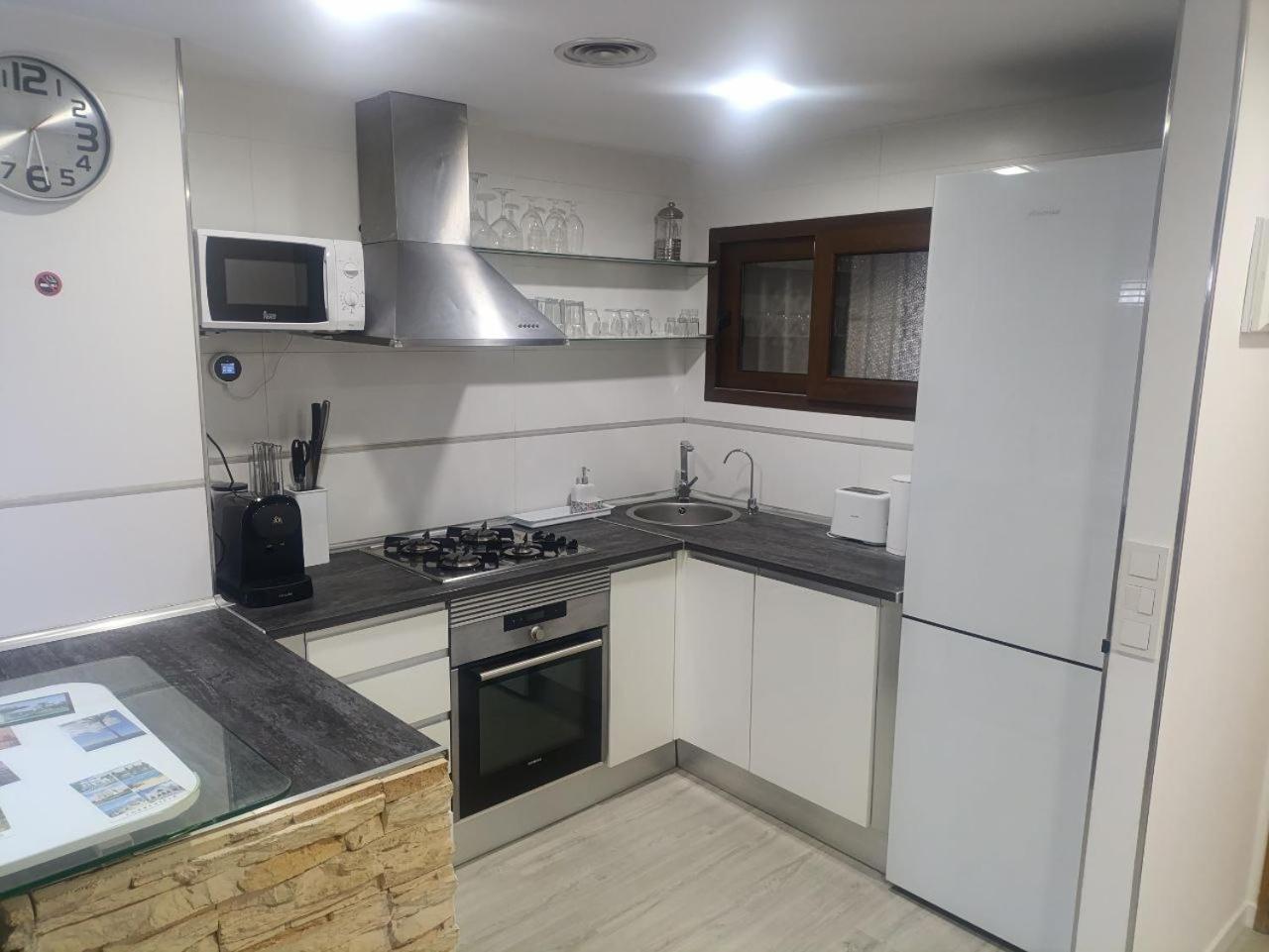 Apartment To Rent In Costa Blanca Торрев'єха Екстер'єр фото
