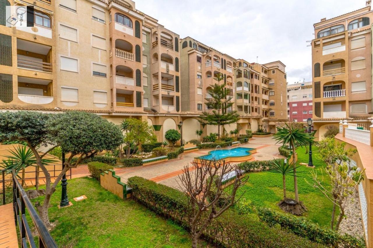 Apartment To Rent In Costa Blanca Торрев'єха Екстер'єр фото